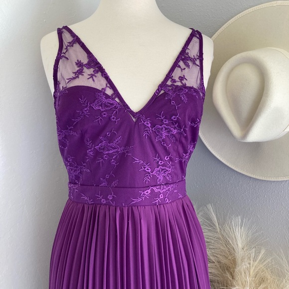 ❤️ Lulus Petals and Pleats Purple Lace Pleated Maxi Dress - Picture 5 of 13